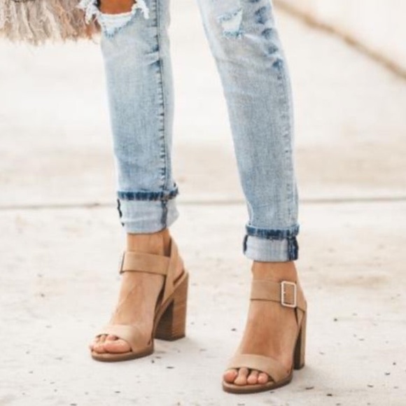 cooper block heeled sandal